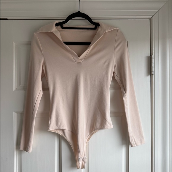 Long Sleeve V Neck Bodysuit - Picture 2 of 4